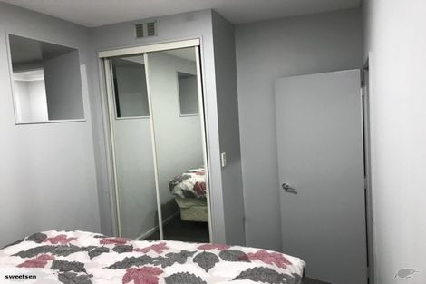 Photo of property in Terrace Garden Apartments, 1e/120 The Terrace, Wellington Central, Wellington, 6011