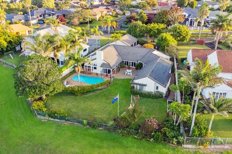 Photo of property in 84 Rushgreen Avenue, Pahurehure, Papakura, 2113