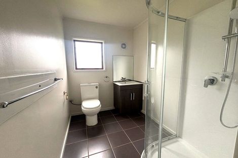 Photo of property in 2/21 Solveig Place, Randwick Park, Auckland, 2105