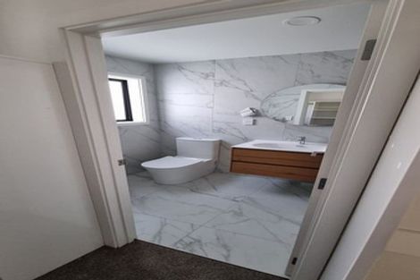 Photo of property in 64e Buscomb Avenue, Henderson, Auckland, 0610