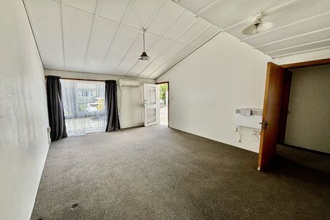 Photo of property in 2/12 Mcfaddens Road, St Albans, Christchurch, 8052