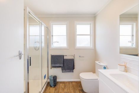 Photo of property in 11 Benmore Avenue, Cloverlea, Palmerston North, 4412