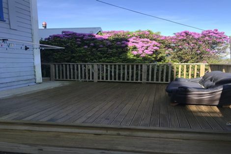 Photo of property in 92 Kelburn Parade, Kelburn, Wellington, 6012