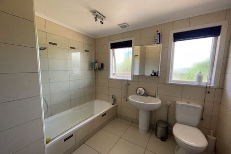 Photo of property in 34 Dellwood Avenue, Henderson, Auckland, 0612