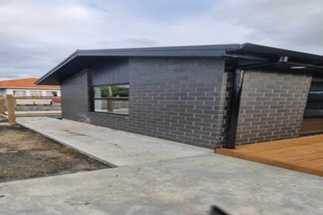 Photo of property in 12 Maxwell Avenue, Durie Hill, Whanganui, 4500