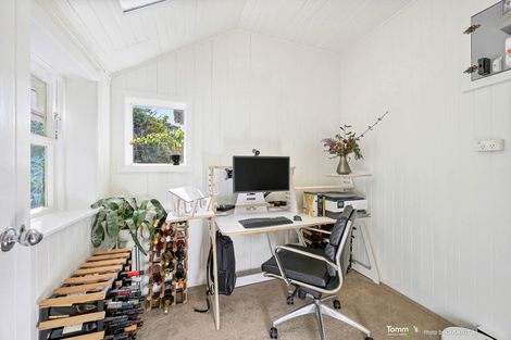 Photo of property in 121 Onslow Road, Khandallah, Wellington, 6035