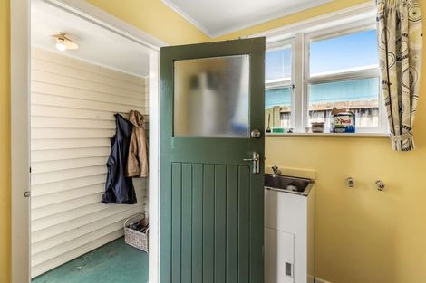 Photo of property in 10 Humphrey Street, Marton, 4710