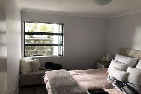 Photo of property in 12 Condor Place, Unsworth Heights, Auckland, 0632