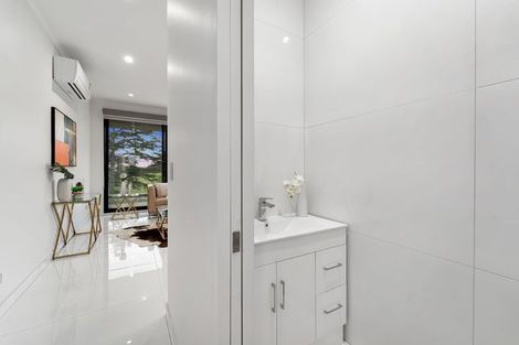 Photo of property in 36a Walker Road, Point Chevalier, Auckland, 1022