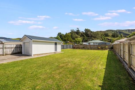 Photo of property in 15 Totara Street, Wainuiomata, Lower Hutt, 5014