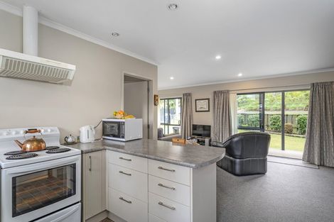 Photo of property in 5 Ocean Beach Road, Tairua, 3508