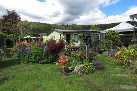 Photo of property in 43 Dick Street, Reefton, 7830