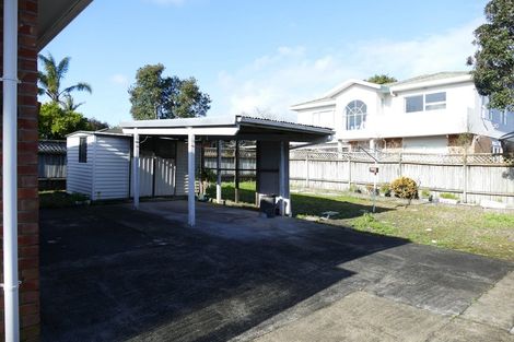 Photo of property in 50 Flanshaw Road, Te Atatu South, Auckland, 0610