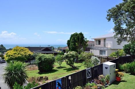 Photo of property in 3/35 Rangitoto Terrace, Milford, Auckland, 0620