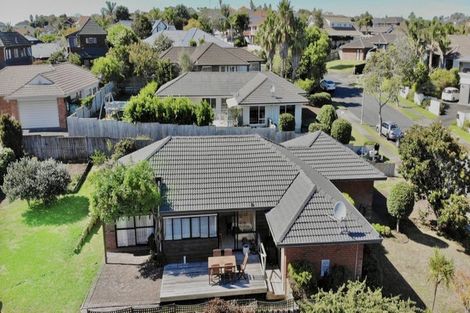 Photo of property in 38 Simmental Crescent, Somerville, Auckland, 2014