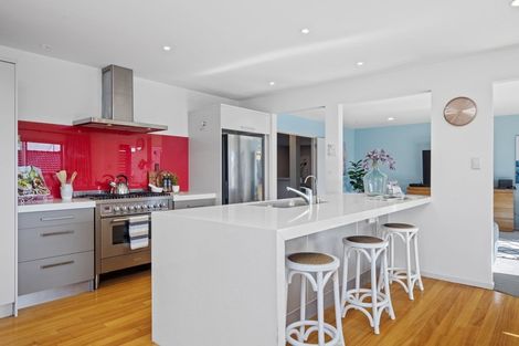 Photo of property in 107 Kitchener Road, Pukekohe, 2120