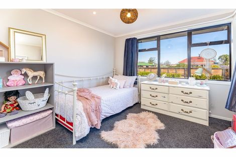 Photo of property in 32 Cridland Street West, Kaiapoi, 7630