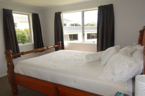 Photo of property in 4 Leaming Place, Clarks Beach, 2122