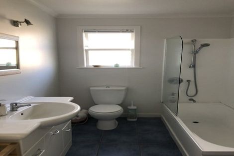 Photo of property in 31 Pleasant Road, Glen Eden, Auckland, 0602