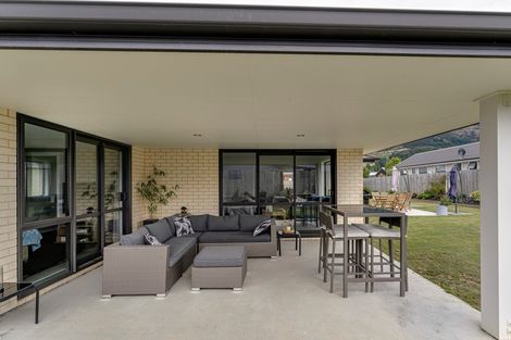 Photo of property in 27 Bell Street, Lake Hawea, Wanaka, 9382