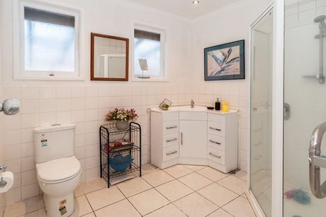 Photo of property in 4 Union Road, Howick, Auckland, 2014