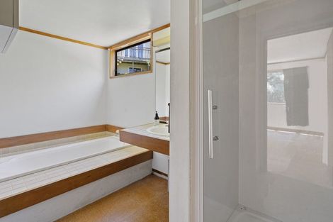 Photo of property in 50 Viewmont Drive, Harbour View, Lower Hutt, 5010