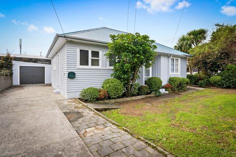 Photo of property in 5 Rumgay Street, Fairfield, Lower Hutt, 5011