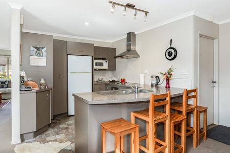 Photo of property in 63 Weraroa Road, Levin, 5510