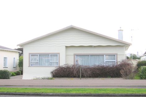 Photo of property in 11 Knowles Street, Terrace End, Palmerston North, 4410