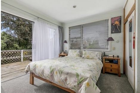 Photo of property in 21 Thomas Avenue, Te Atatu Peninsula, Auckland, 0610