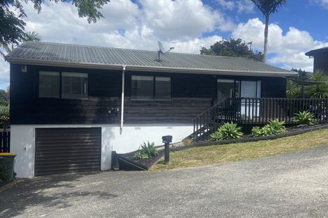 Photo of property in 2/15 Valecrest Place, Bayview, Auckland, 0629