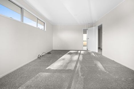 Photo of property in 36 Frobisher Way, Clendon Park, Auckland, 2103