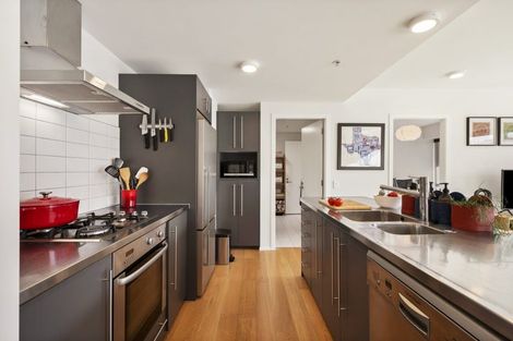 Photo of property in Sol Apartments, 13/37 Jessie Street, Te Aro, Wellington, 6011