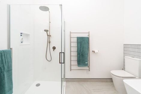 Photo of property in 33 Grove Road, Kelburn, Wellington, 6012