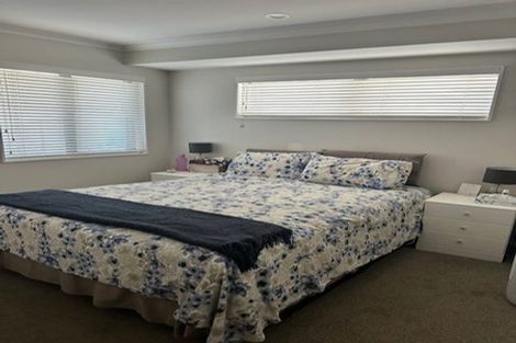 Photo of property in 19 Castellina Drive, Karaka, Papakura, 2113