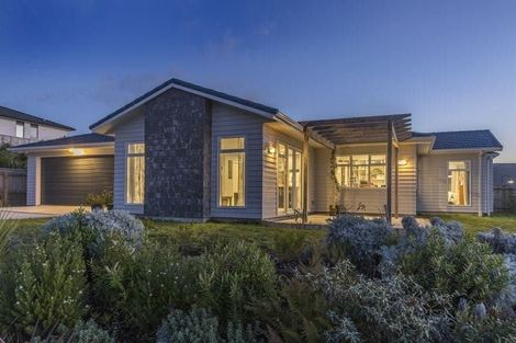 Photo of property in 12 Ken Douglas Drive, Aotea, Porirua, 5024