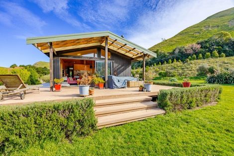 Photo of property in 73 Mangakuri Road, Kairakau, Havelock North, 4295