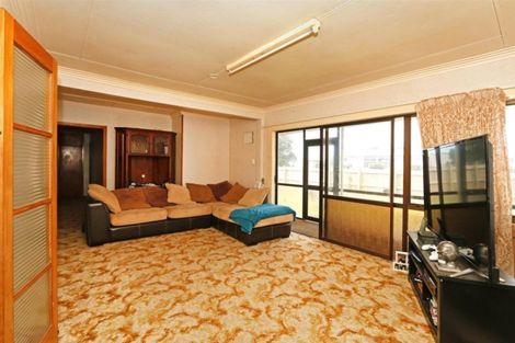 Photo of property in 32 Heaphy Road, Opunake, 4616