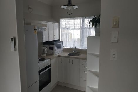 Photo of property in 3/990 High Street, Avalon, Lower Hutt, 5011