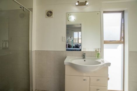 Photo of property in 12 Merlot Lane, Pukekohe, 2120