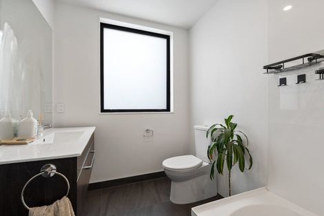 Photo of property in 35 Rua Kai Way, Brooklyn, Wellington, 6021