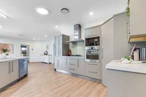 Photo of property in 23 Madison Street, Cambridge, 3434