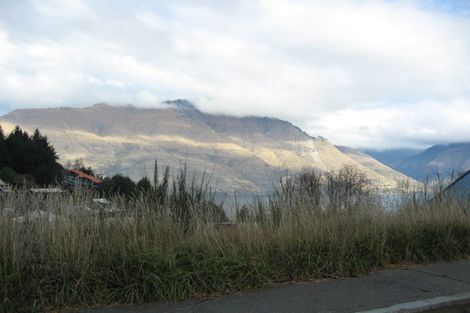 Photo of property in 4 Wye Place, Fernhill, Queenstown, 9300