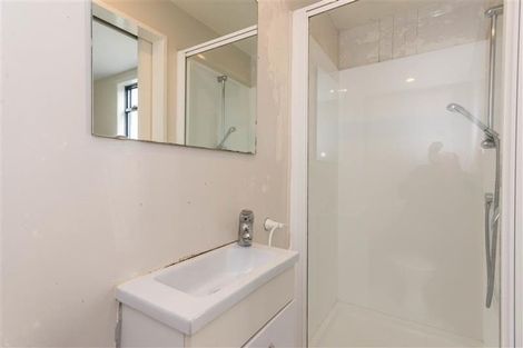 Photo of property in Krisley Court, 15/6 Ambrico Place, New Lynn, Auckland, 0600