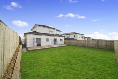 Photo of property in 22 Nola Dawn Avenue, Papakura, 2110