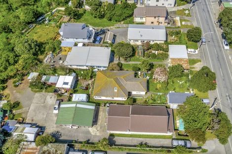 Photo of property in 70 Happy Valley Road, Owhiro Bay, Wellington, 6023