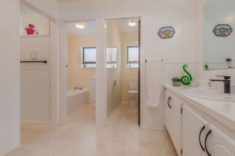 Photo of property in 43 Normanby Street, Woodville, 4920