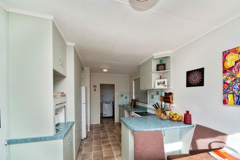 Photo of property in 21 Ramanui Avenue, Hawera, 4610