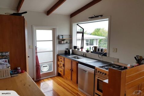 Photo of property in 251 Glengarry Road, Glen Eden, Auckland, 0602