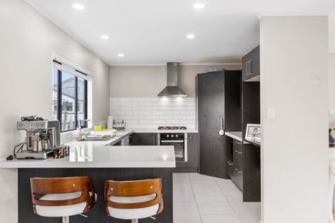 Photo of property in 58a Tironui Road, Takanini, 2112